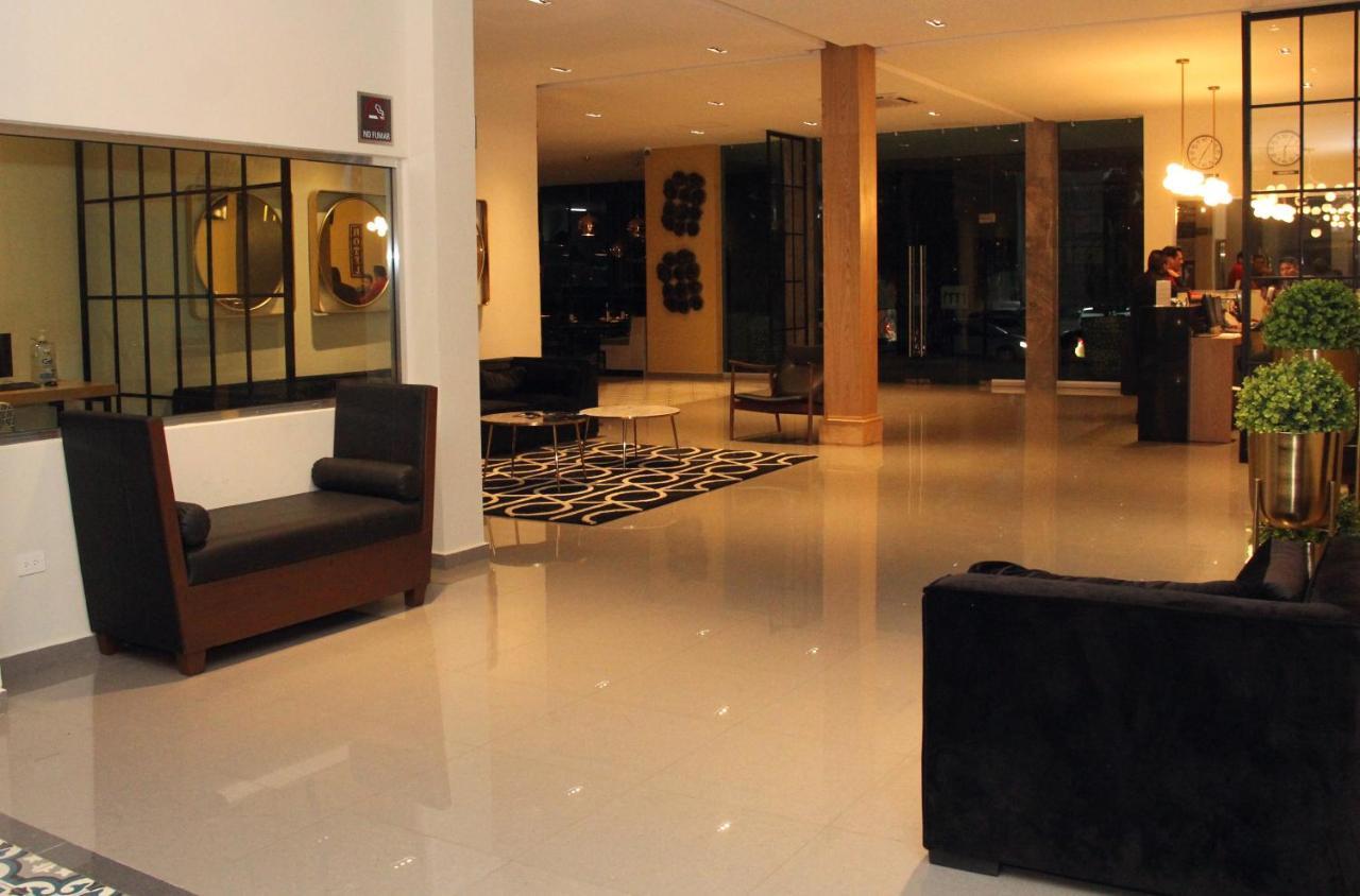 Inhouse Culiacán Exterior foto